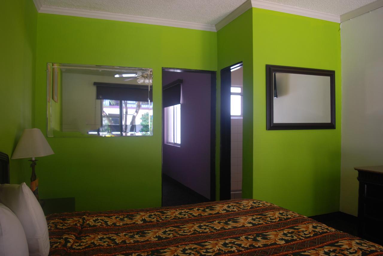 Hotel Suites Royal ティファナ エクステリア 写真